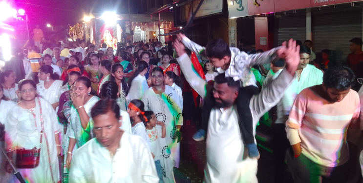 ‌‘बाजारपेठ राजा‌’चे विसर्जन