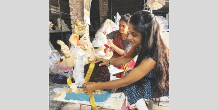 रायगडातील स्त्रीशक्तीला बाप्पा पावला