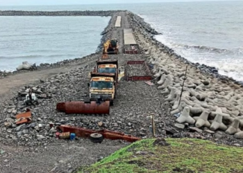 काशीद जेट्टीचे काम कुर्म गतीने