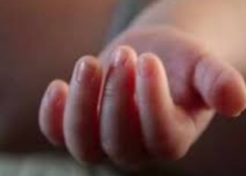 डाळिंबाचे दाणे श्वासनलिकेत अडकून चिमुकल्याचा मृत्यू