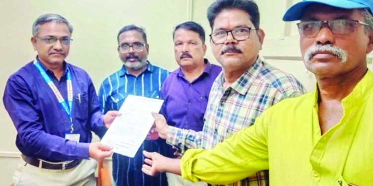 बावशेवाडी येथे गतीरोधकाची मागणी