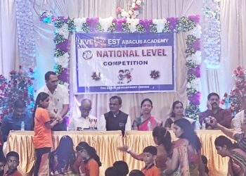 प्रार्थना लाडचे स्पर्धा परीक्षेत यश