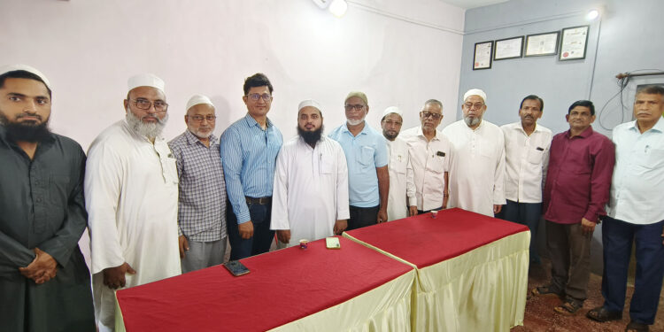 मुस्लिम बांधवांची सामाजिक बांधिलकी