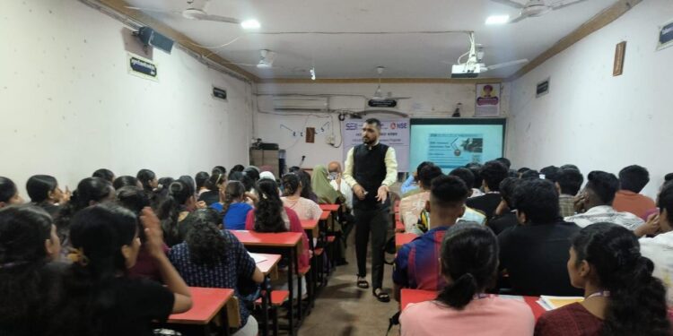 उरण महाविद्यालयात आर्थिक साक्षरता कार्यशाळा