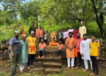 आधी तोरण गडाला मग घराला