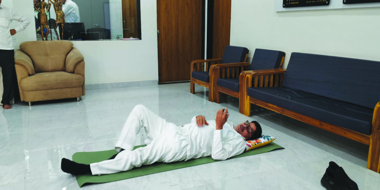 जिल्हा परिषद माजी आमदारांचे ‘लाड’ पुरवेना