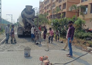 भिवपूरी रस्त्याच्या काँक्रिटीकरणाला सुरुवात