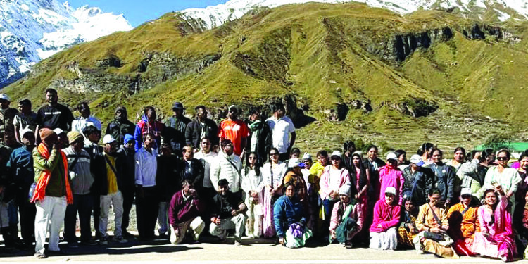 सुधाकर पाटील यांनी घडविले चारधाम यात्रेचे दर्शन