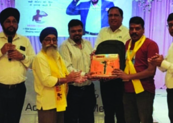 लाकूड फर्निचर कारागिरांचा सन्मान