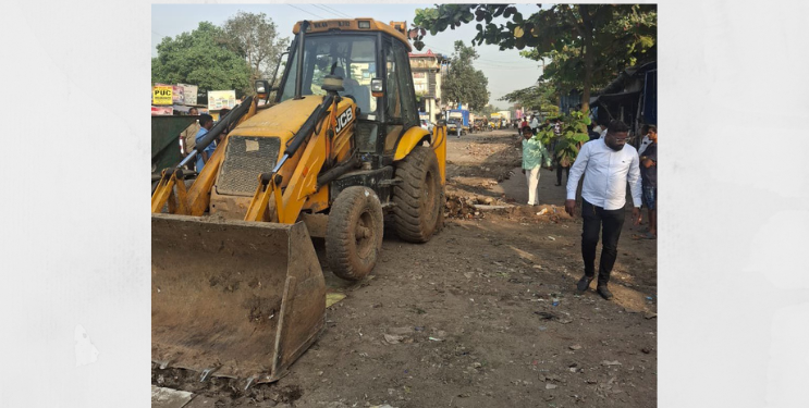 वडघर पूल ते काॅलेज फाटा रस्त्याने घेतला मोकळा श्वास