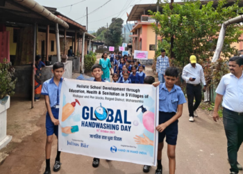 स्वच्छतेच्या जनजागृतीसाठी छोटी पावले