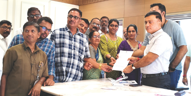 हक्काच्या घराचे स्वप्न भंगले