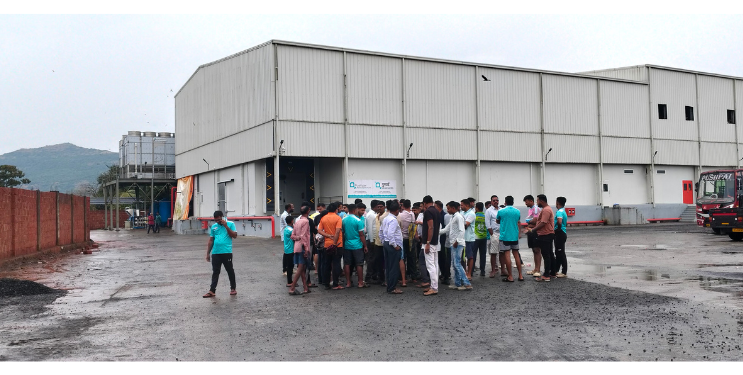 खानाव येथील सीफूड कंपनीविरोधात ग्रामस्थ आक्रमक