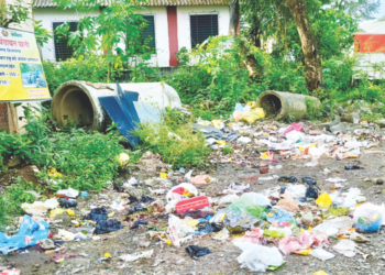 घंटागाड्या असूनही कचरा उघड्यावर