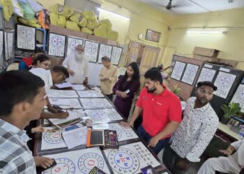 मीनाताई ठाकरे वाचनालयात ‌‘सुलेखन’