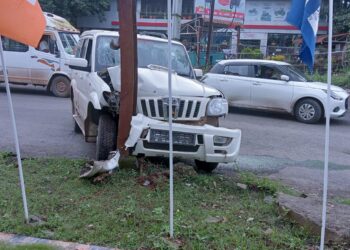 अलिबागमध्ये अपघात! …पण गाडीचा मालक कोण?