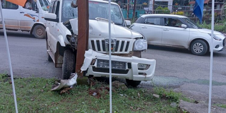 अलिबागमध्ये अपघात! …पण गाडीचा मालक कोण?