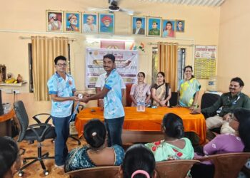 सुशिक्षित बेरोजगारांना ओळखपत्र प्रदान