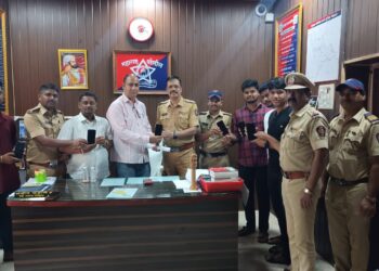 हरवलेले मोबाईल मूळ मालकांना परत