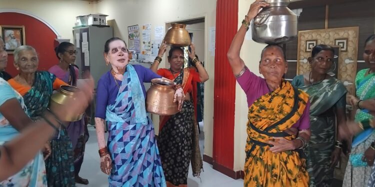 बोर्ली ग्रामपंचायतीवर महिलांचा हंडा मोर्चा