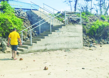 कोंडविल समुद्रकिनारी अतिक्रमण