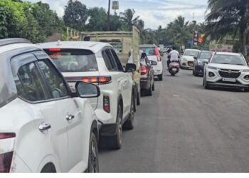 अलिबाग-वडखळ मार्गावर वाहतूककोंडी