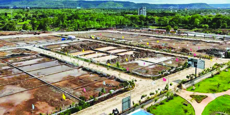 शेत जमीनीला सोन्याचा भाव