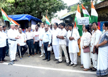 जिल्ह्यात संविधान दिन साजरा