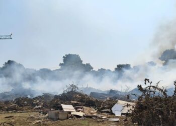 मानसरोवर जवळ कचऱ्याला आग