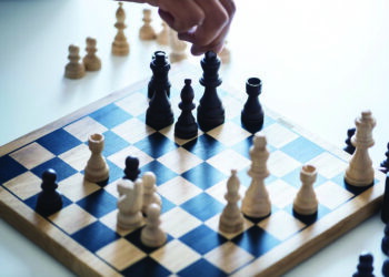 सिंदारोव्ह ठरला कमी वयाचा जगज्जेता