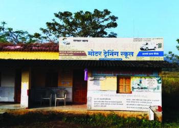ग्रामीण भागात कार चालविण्याच्या प्रशिक्षणाला उत्स्फुर्त प्रतिसाद
