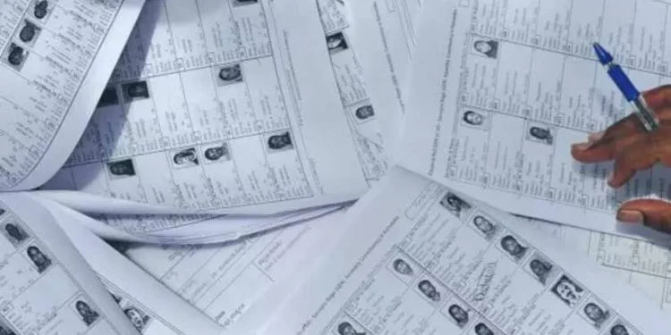 पनवेलमध्ये मतदार याद्यांवर हरकती दाखल