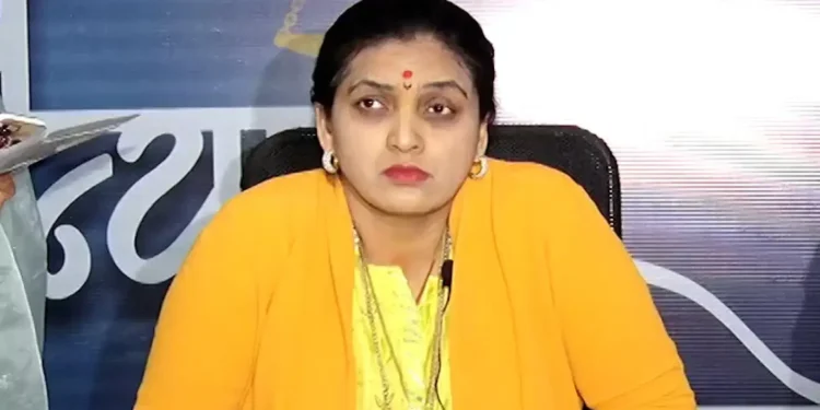 रुपाली ठोंबरे-पाटील यांची हकालपट्टी