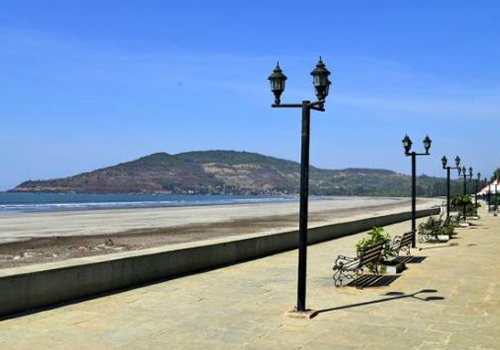 गुंड प्रवृत्तीच्या पर्यटकांमुळे श्रीवर्धन बदनाम