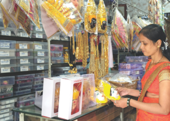 मार्गशीर्ष व्रतवैकल्याच्या साहित्यांनी बाजारपेठा सजल्या