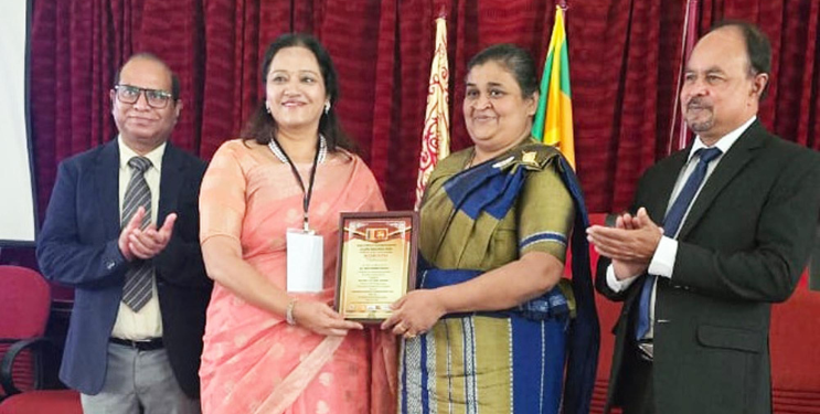 मुक्ता खटावकर यांचा गौरव