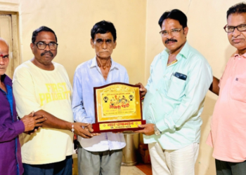 ग्रामीण नाट्य चळवळ कायम ठेवू