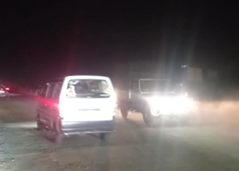 दिशादर्शक फलकांजवळ सिग्नल बसविण्याची गरज