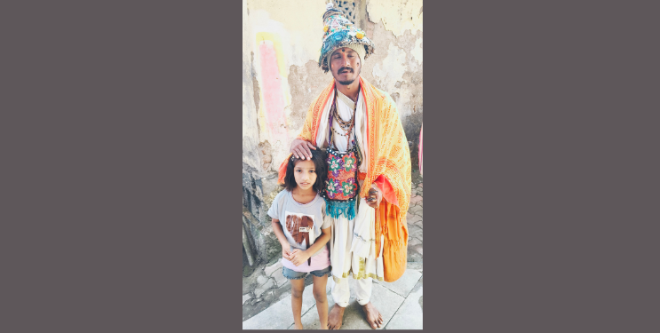 जिल्ह्यात वासुदेवाचे दुर्मिळ दर्शन