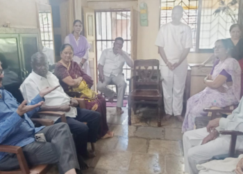 जयंत पाटील यांच्याकडून गांगल कुटुंबीयांची सांत्वनपर भेट