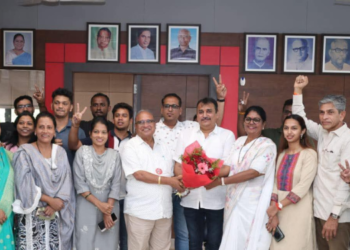 युतीला पहिला धक्का; प्रशांत नाईक यांची बिनविरोध निवड