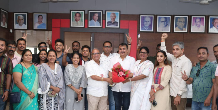 युतीला पहिला धक्का; प्रशांत नाईक यांची बिनविरोध निवड