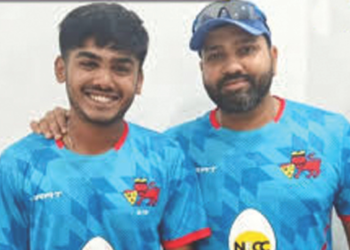 आयुषने मोडला रोहितचा विक्रम