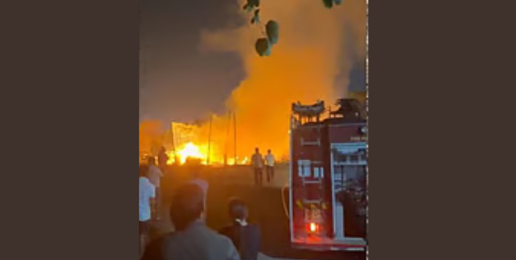 उलवे येथील अनधिकृत धाब्याला भीषण आग