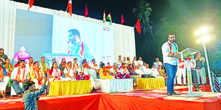 उरणमध्ये महाविकास आघाडीच्या शिलेदारांची दणक्यात सभा