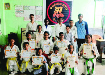 कराटे बेल्ट परीक्षेत मुलींची उल्लेखनीय कामगिरी