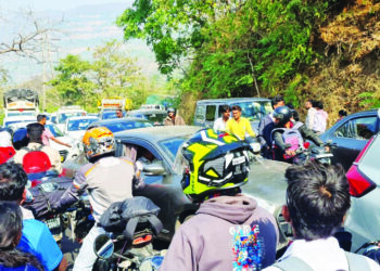 रायगडातील सर्व महामार्ग, रस्ते जाम