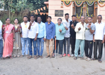 साडेनऊपर्यंत दहा टक्के मतदान