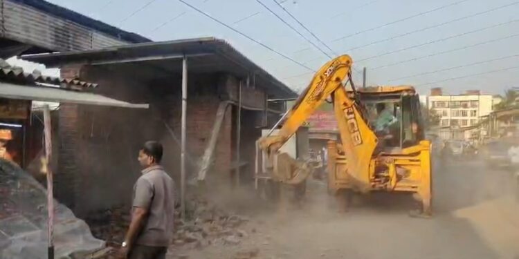 उपोषणाच्या तिसऱ्या दिवशी कार्यवाही सुरू