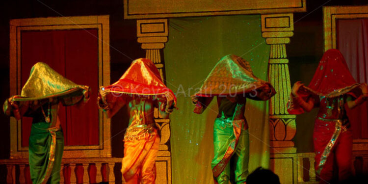 यात्रेतून हरवलाय ढोलकीचा नाद